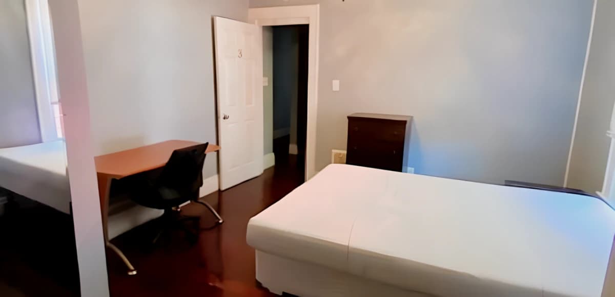 215 Cherry St image