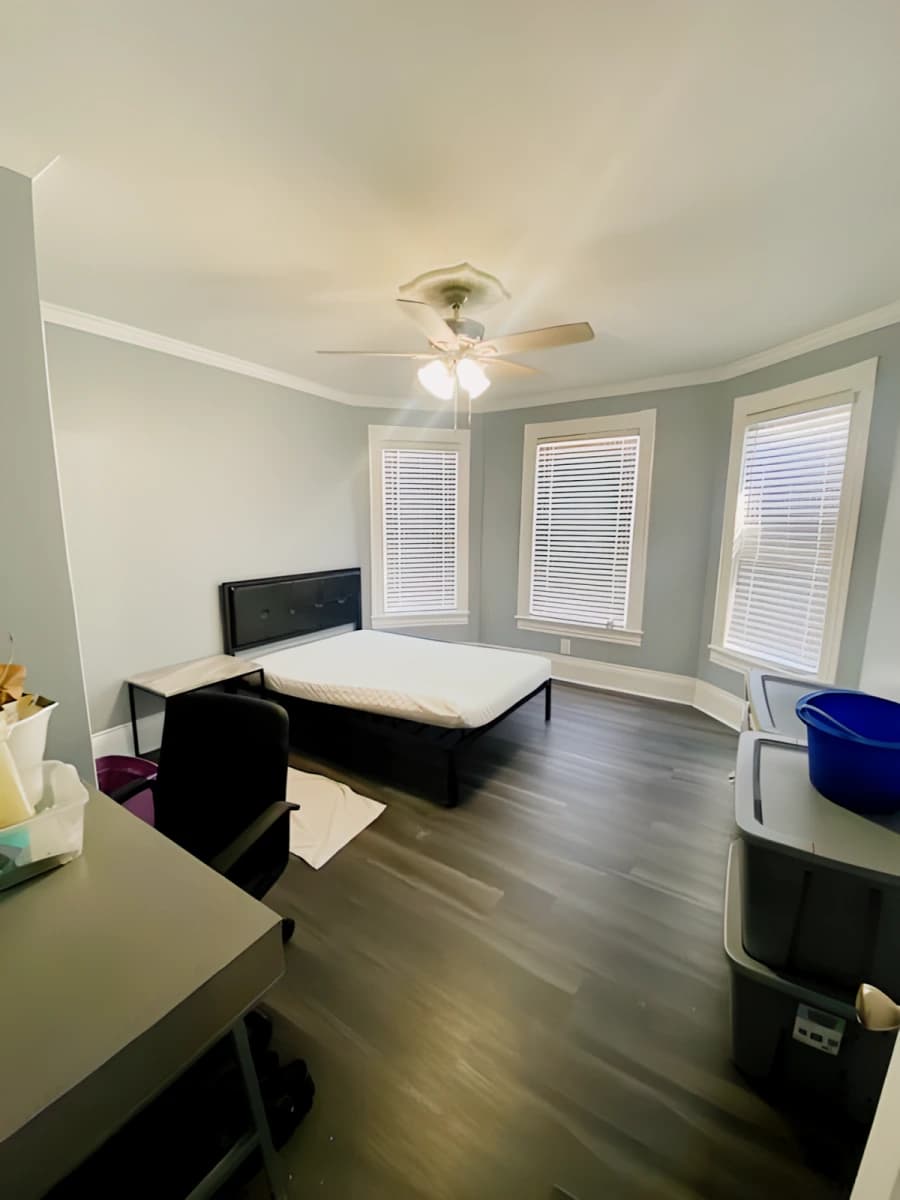 220 Bassett St image