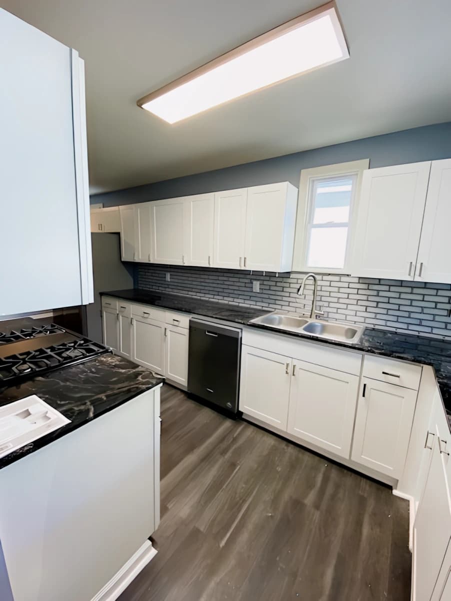 4 Bed 2 Bath Apartment 1