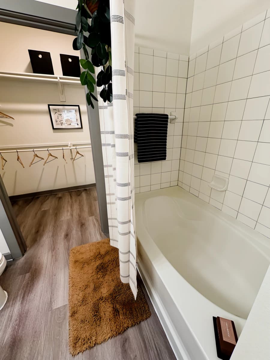 848 Mitchell Apartment image