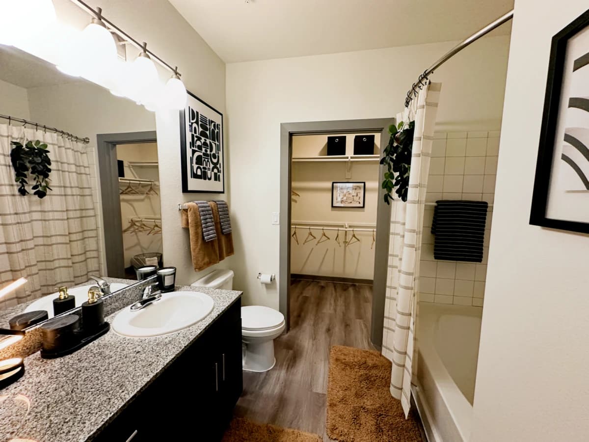 848 Mitchell Apartment image