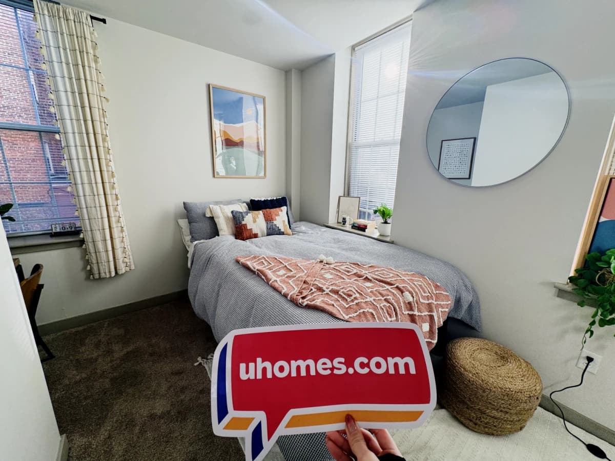 4 Bed 2 Bath D4