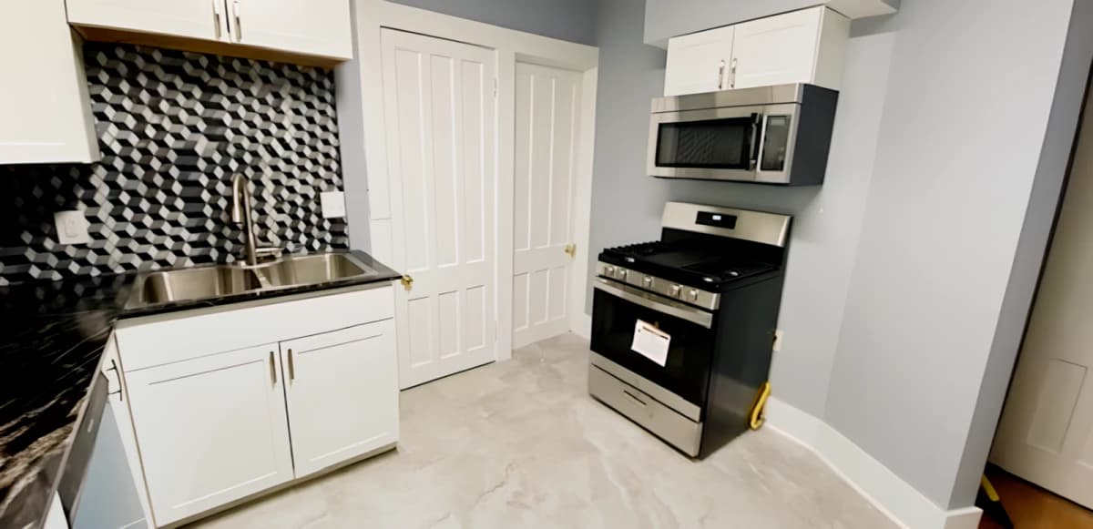 420 Westcott St Apartment image 4