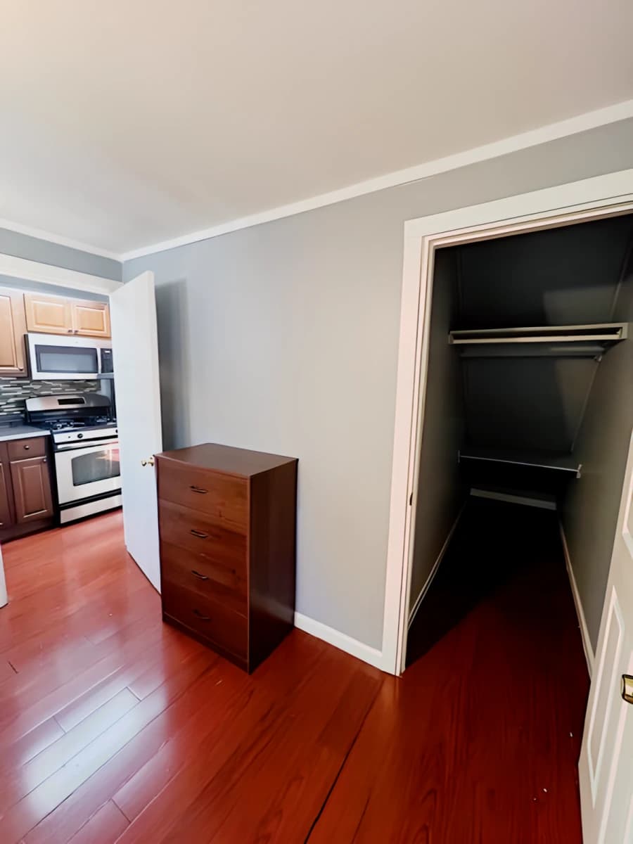 312 Westcott St image
