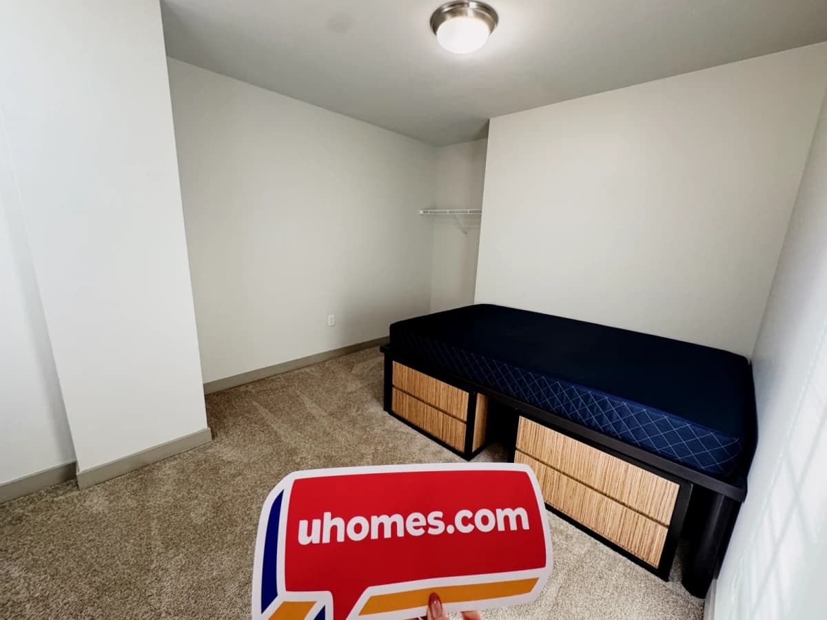4 Bed 2 Bath D4