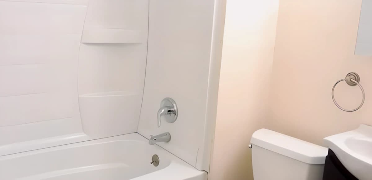 3 Bed 1 Bath  Apartment 1