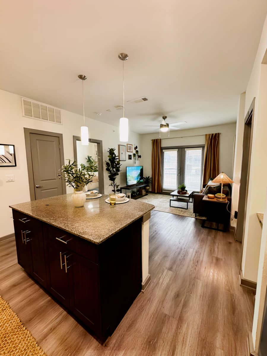 848 Mitchell Apartment image