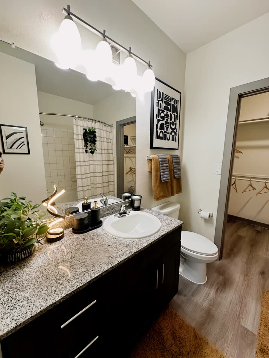 848 Mitchell Apartment image