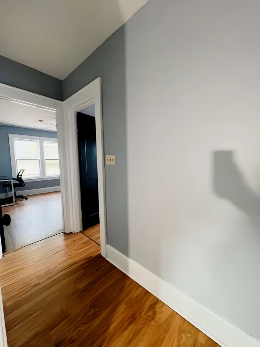 1112 East Colvin St image