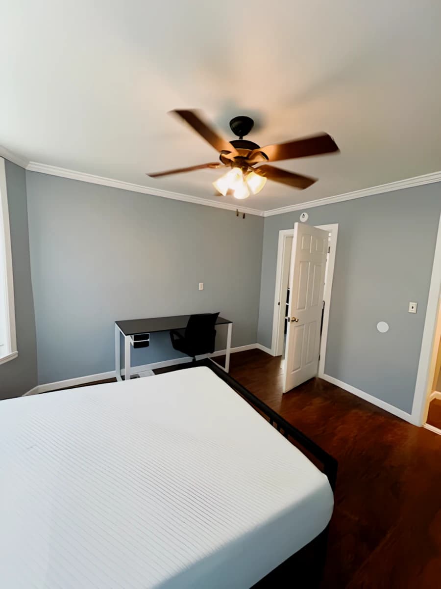 315 Walnut Ave image