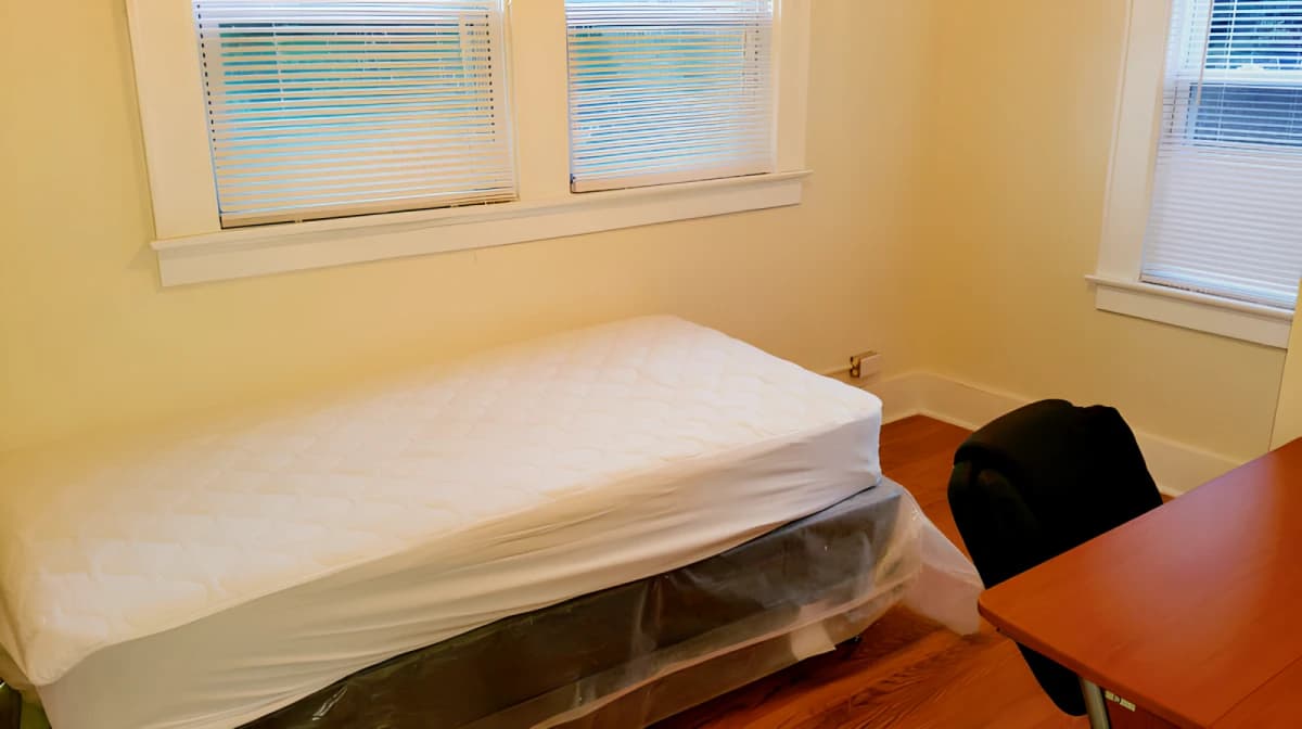 3 Bed 1 Bath Apartment 1