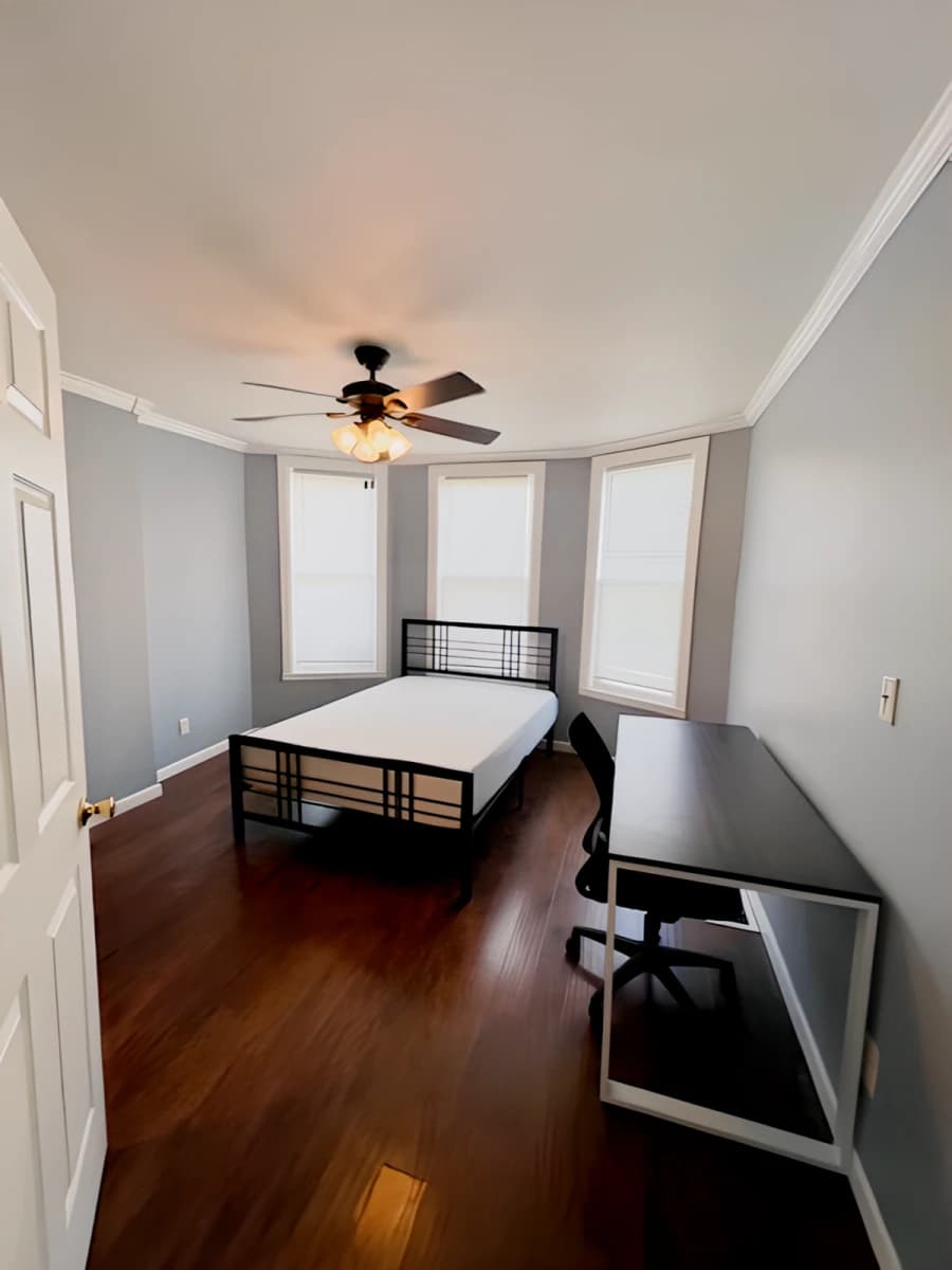 315 Walnut Ave image