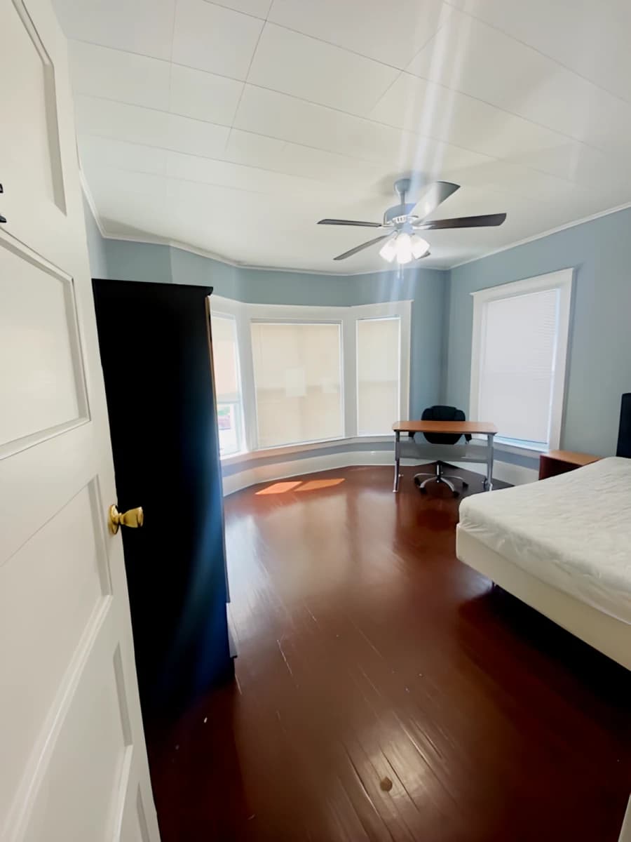 4 Bed 2 Bath