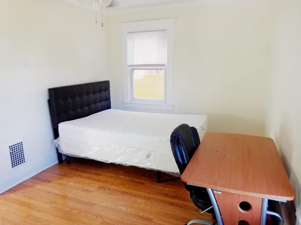 3 Bed 1 Bath Apartment 1