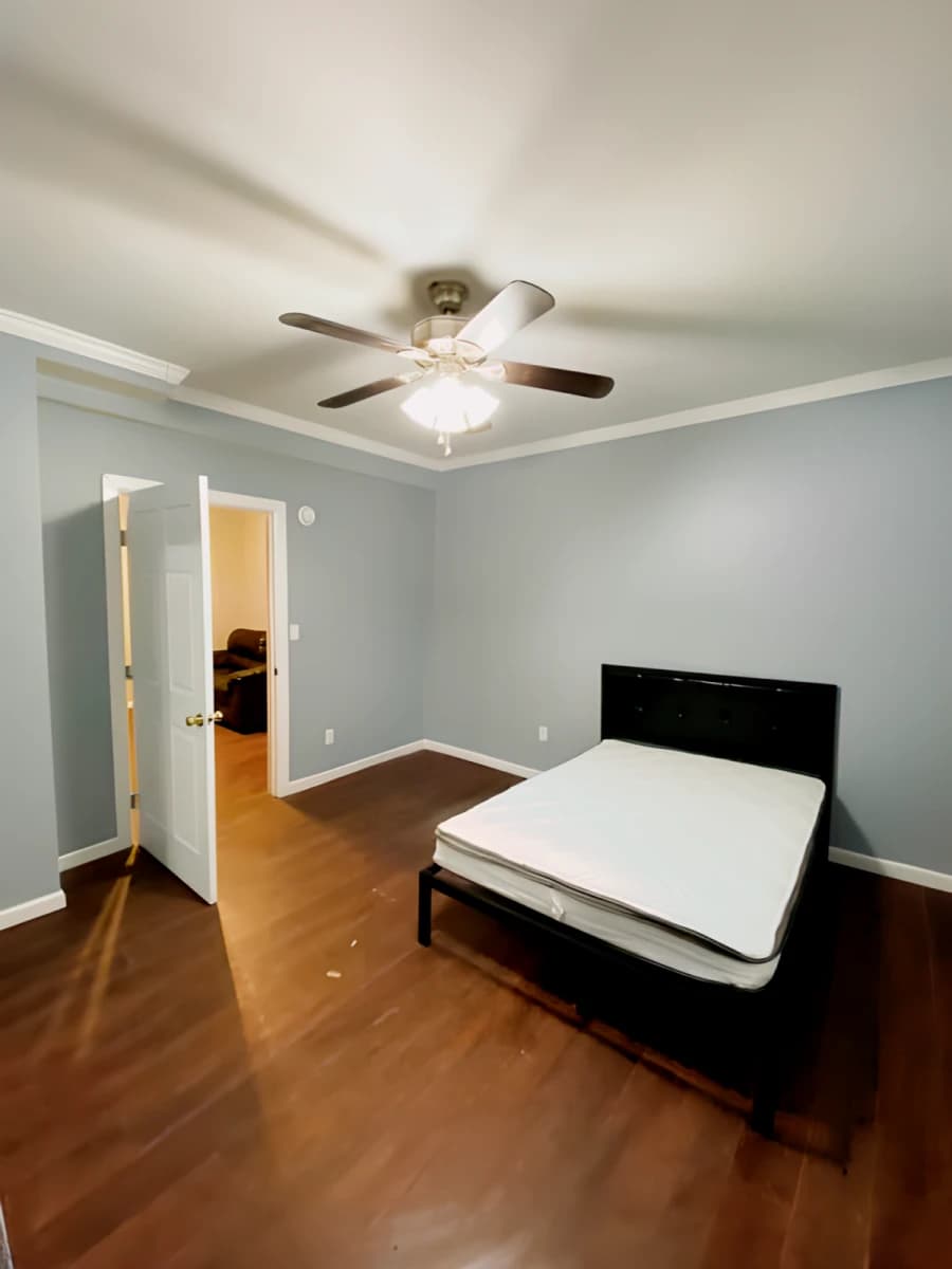 3 Bed 1 Bath Apartment 1