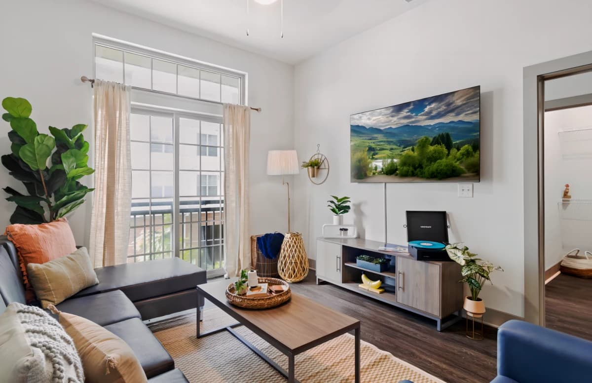 Paloma West Midtown Apartments image