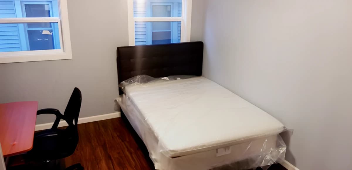 5 Bed 2 Bath Apartment 1