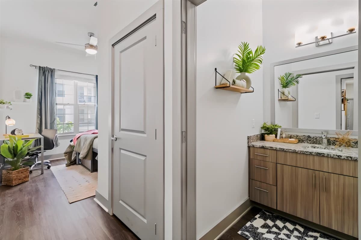 Paloma West Midtown Apartments image