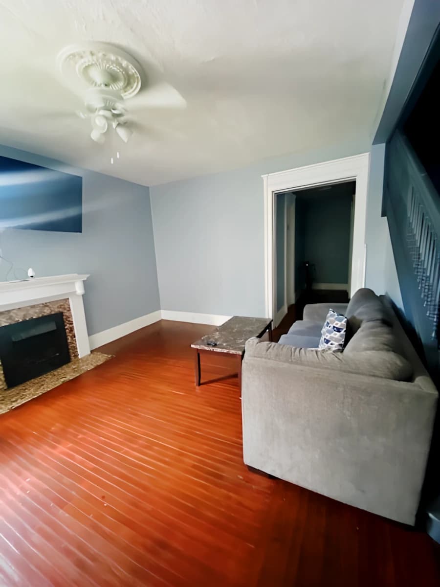 1531 East Genesee St image
