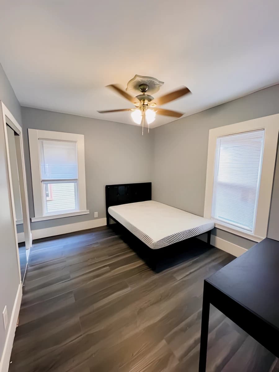 435 Columbus Ave image