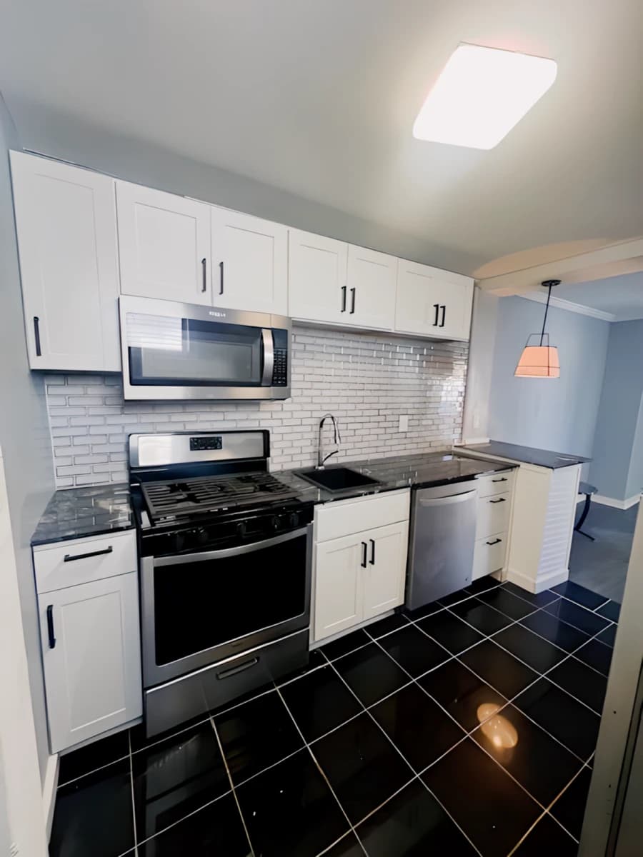 1 Bed 1 Bath  Apartment 1