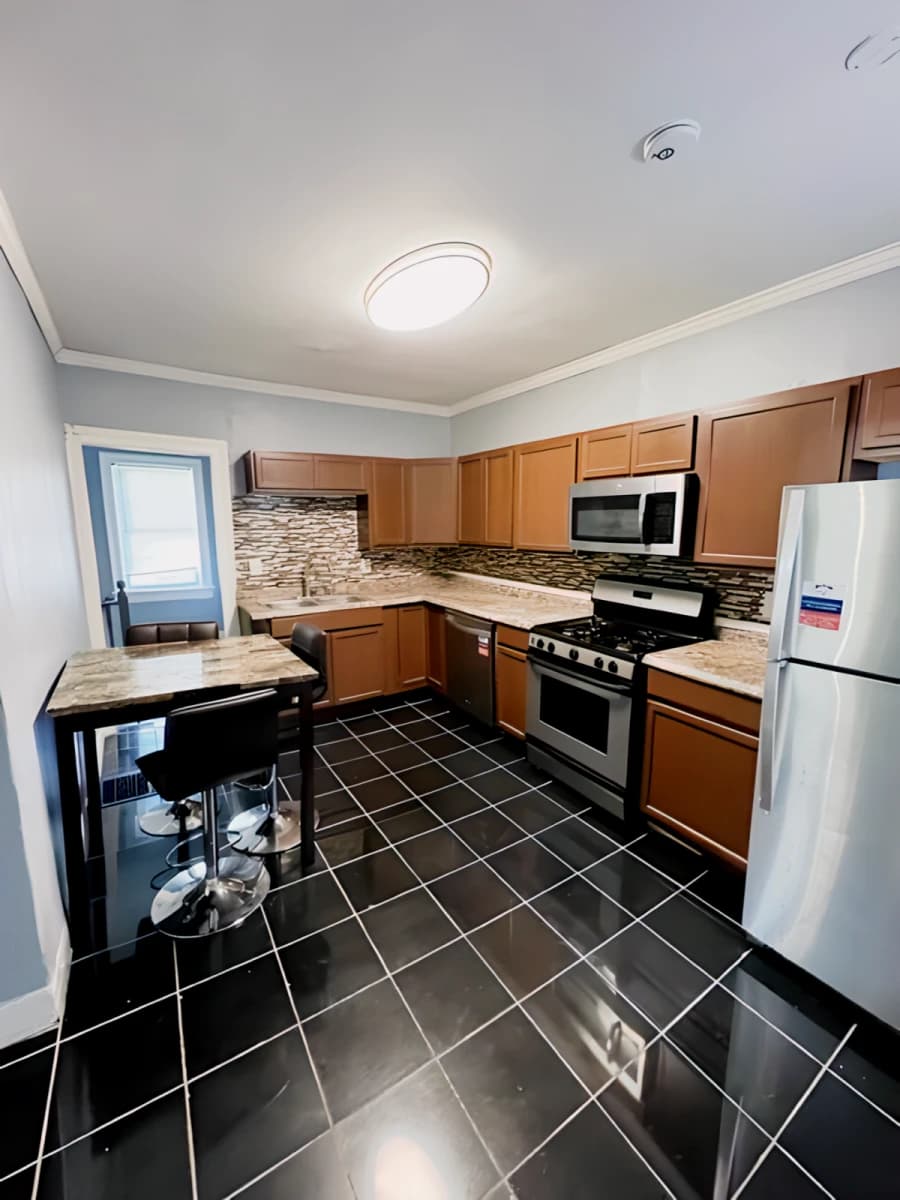 3 Bed 1 Bath Apartment 2