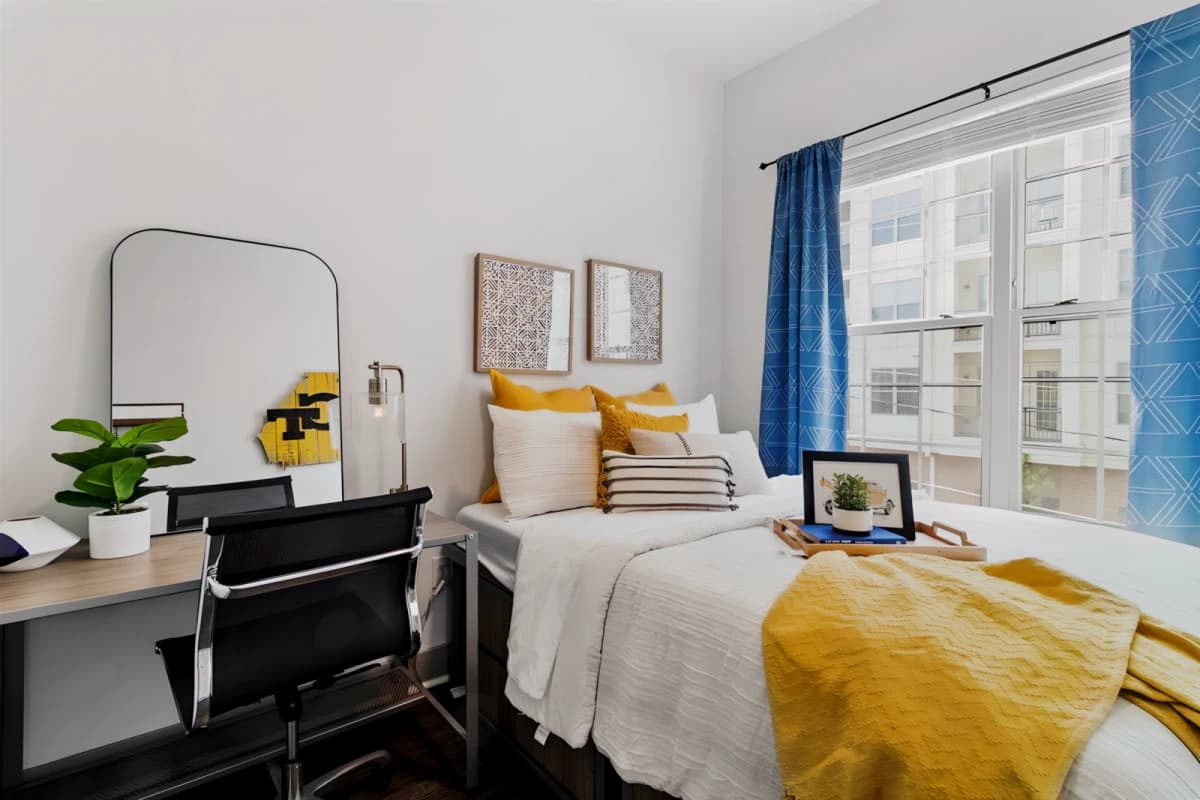 Paloma West Midtown Apartments image