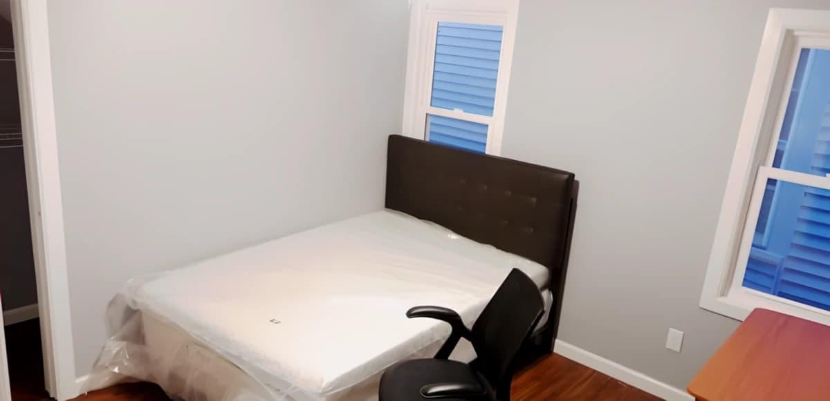 5 Bed 2 Bath Apartment 1