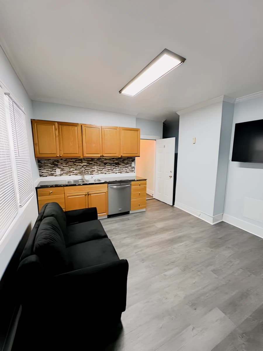 301 Maple St image