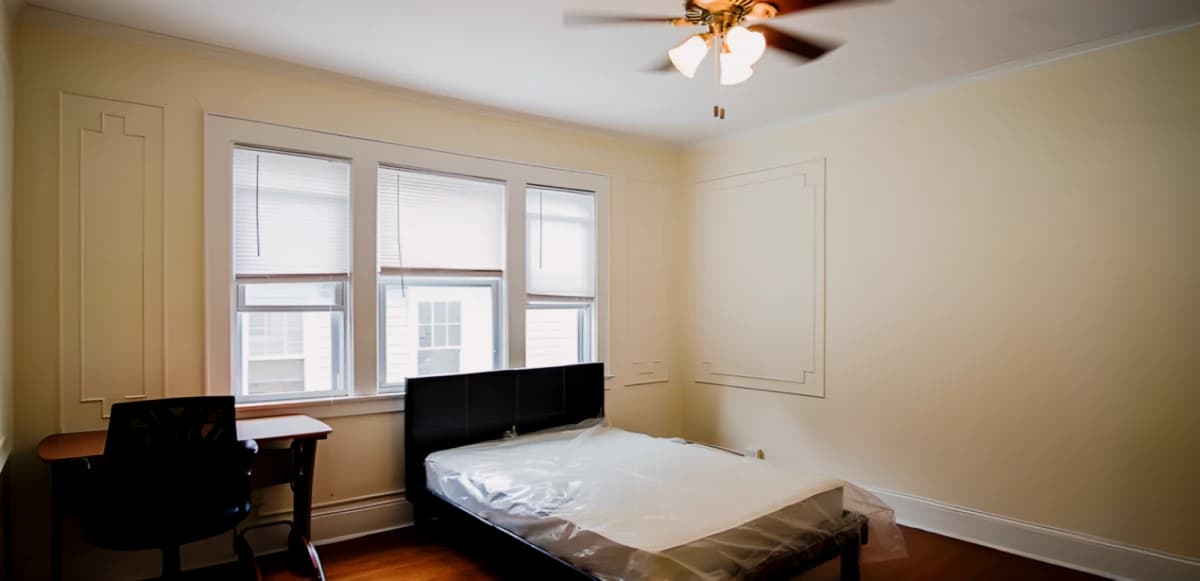 2401 East Genesee St image