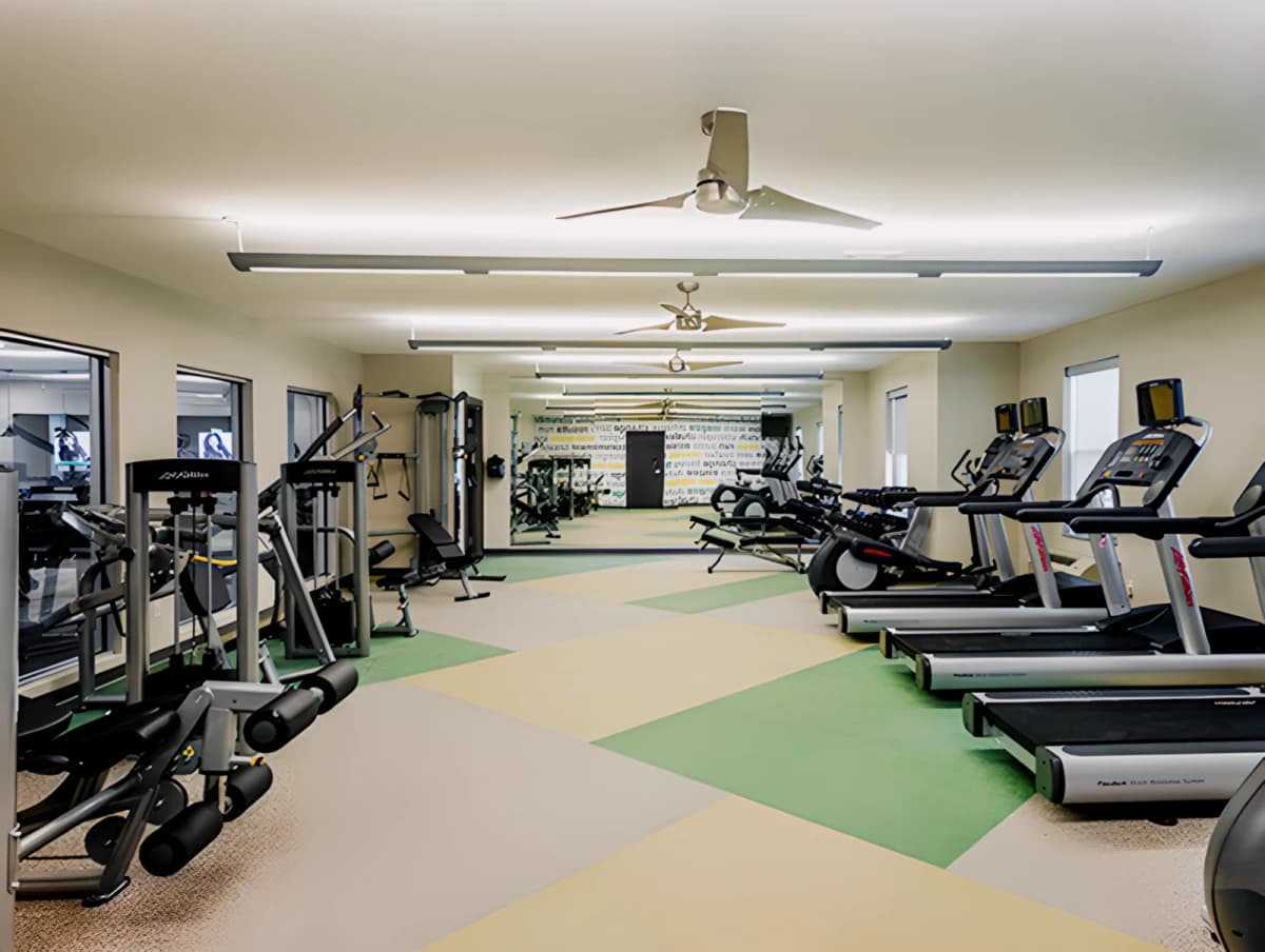 College Suites at Hudson Valley image