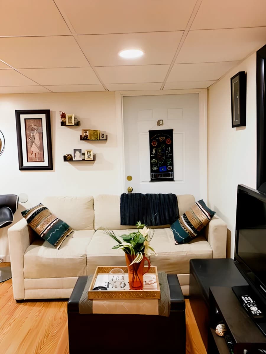 1533 East Genesee St B image