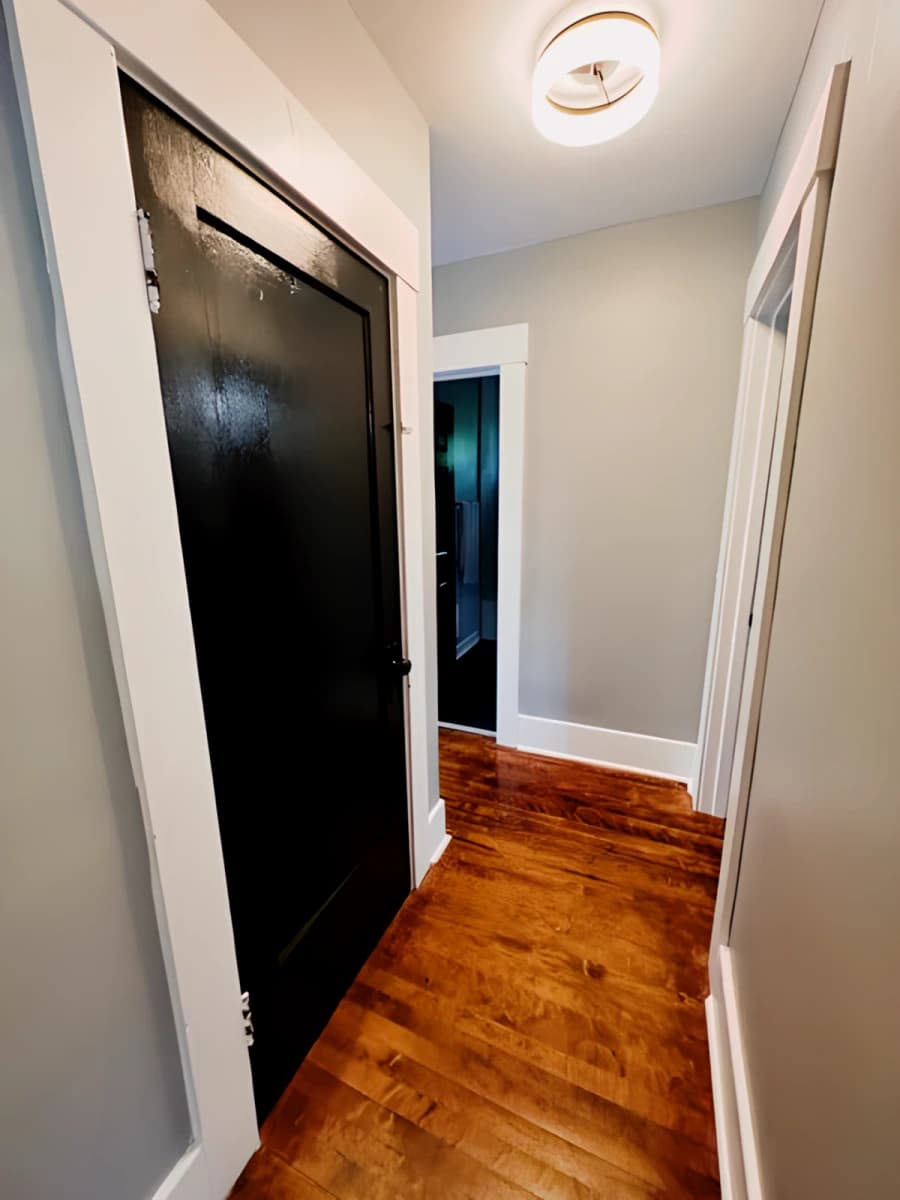 300 Lexington Ave image