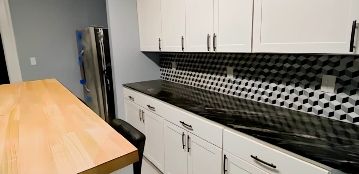 312 Lexington Ave image