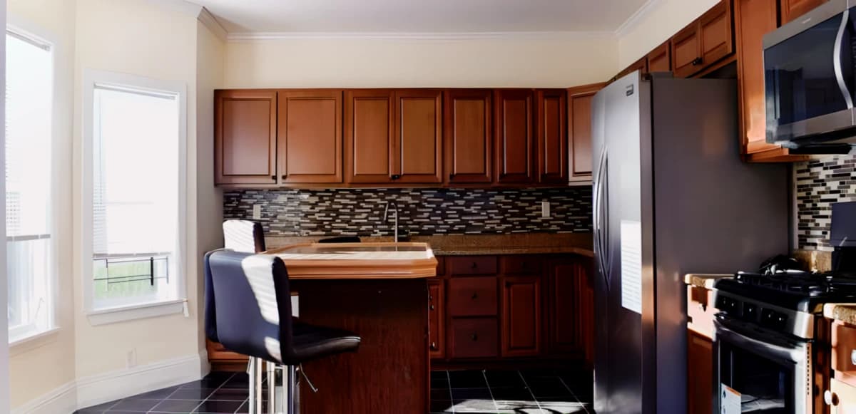 4 Bed 2 Bath Apartment 1