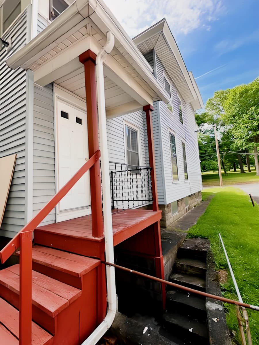 1211 Madison St image