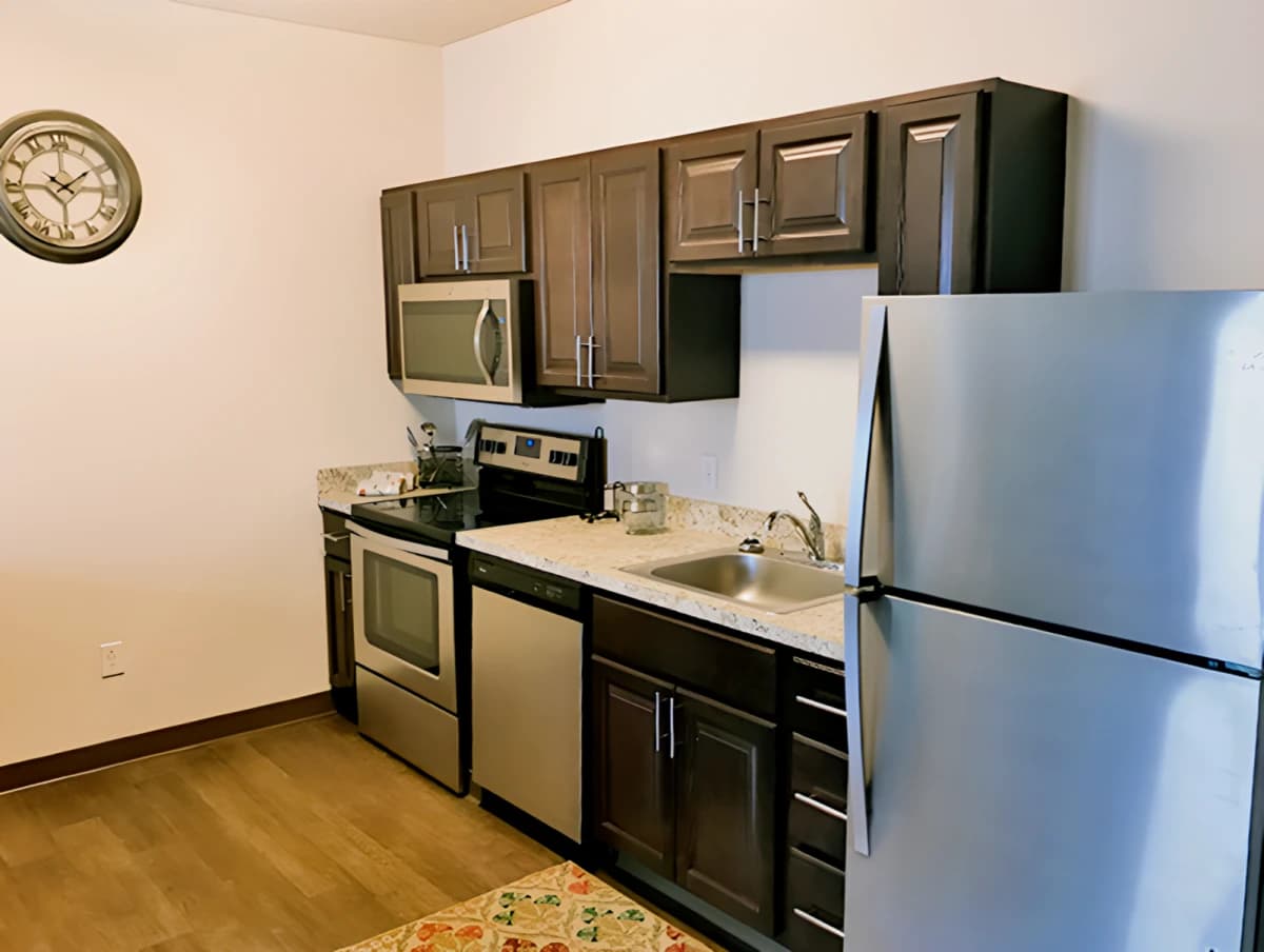 College Suites at Hudson Valley image
