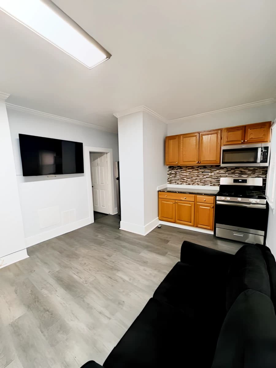301 Maple St image