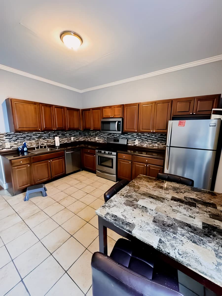 301 Lexington Ave image