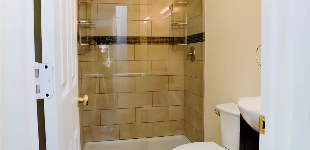 4 Bed 2 Bath Apartment 1
