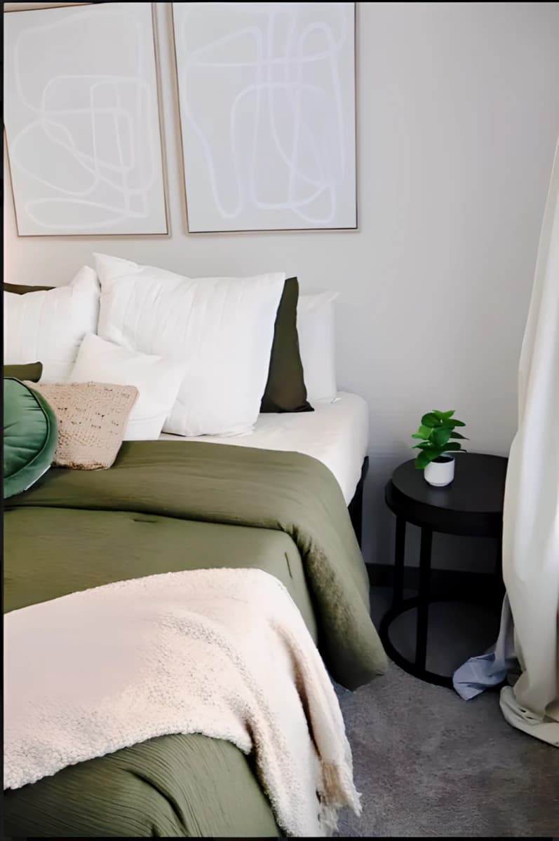 200 Edgewood image