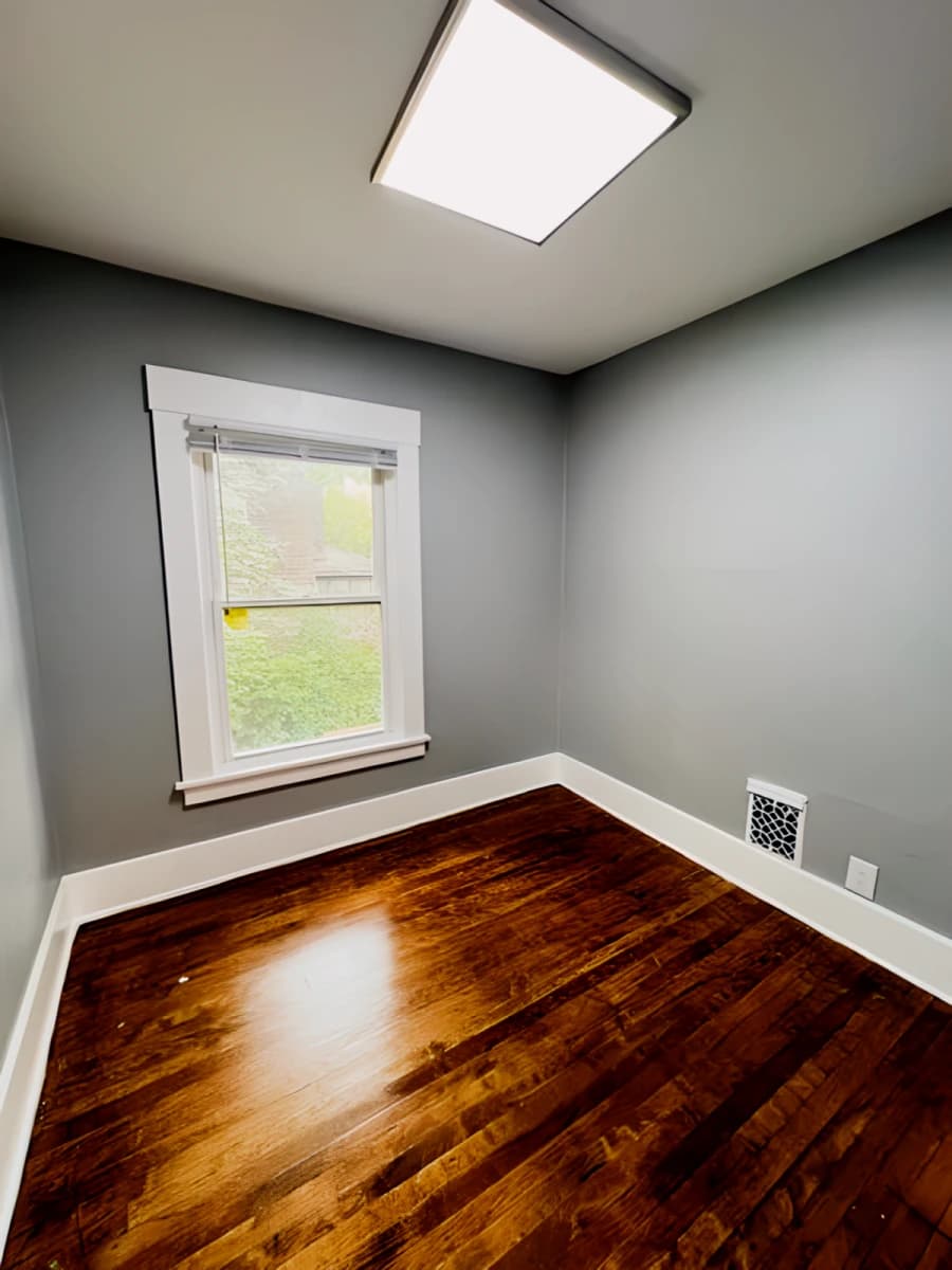300 Lexington Ave image
