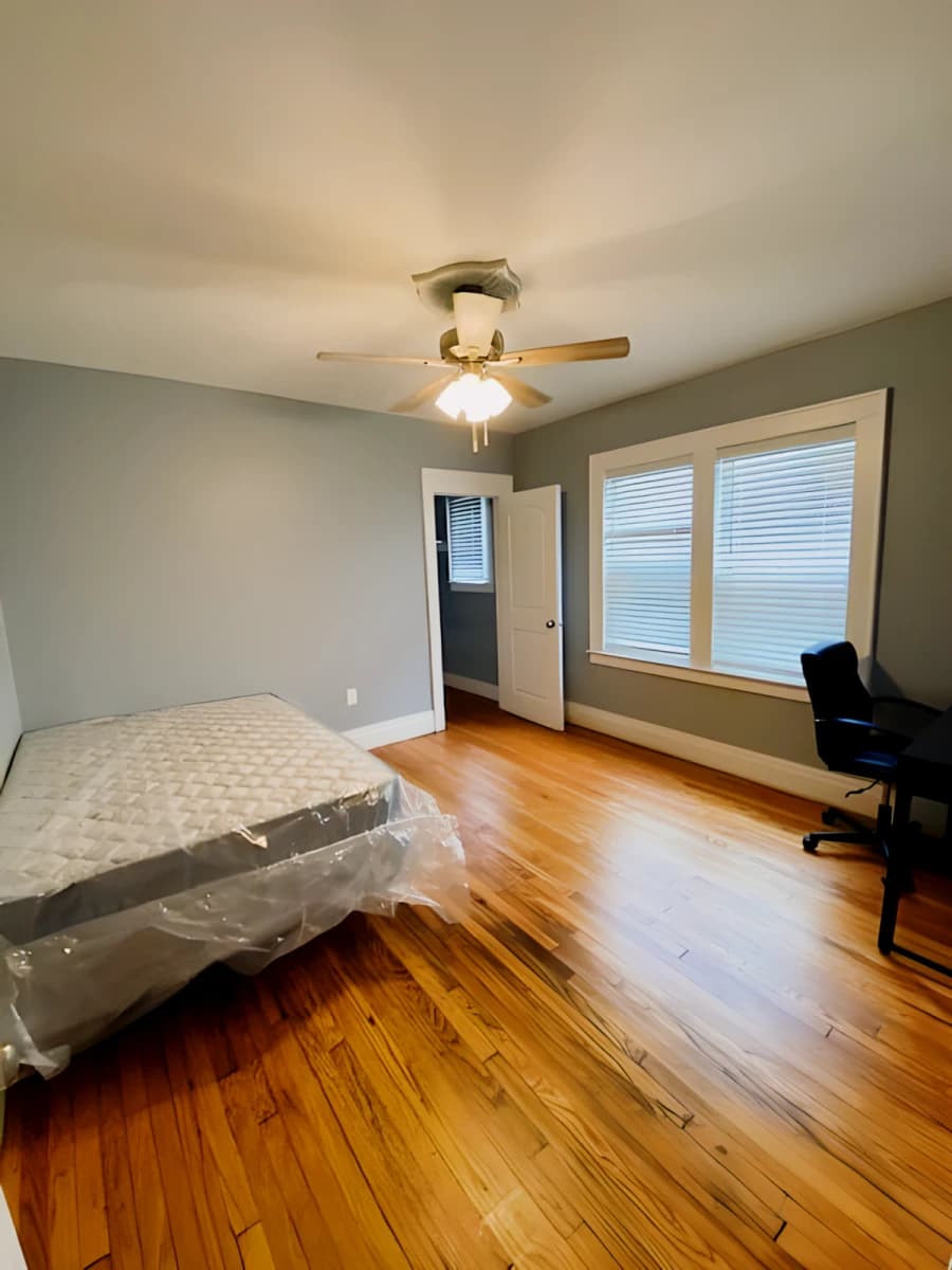 2413 E Genesee St image