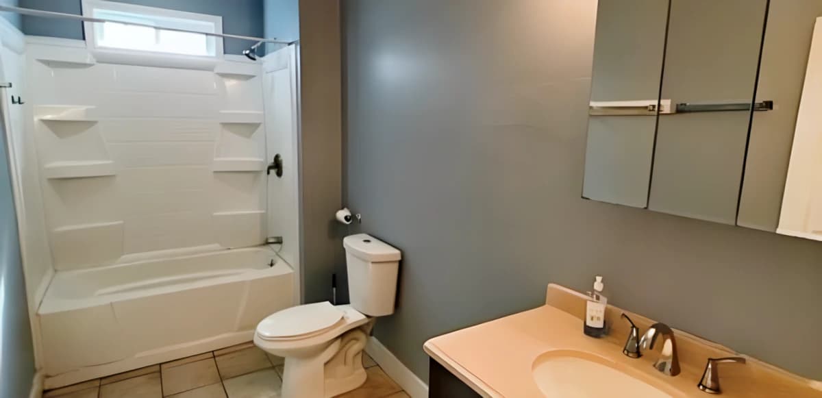 301 Lexington Ave image