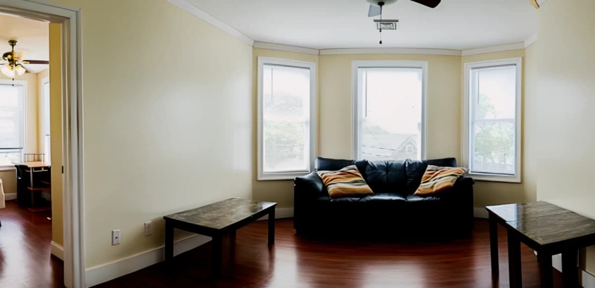 301 Lexington Ave image