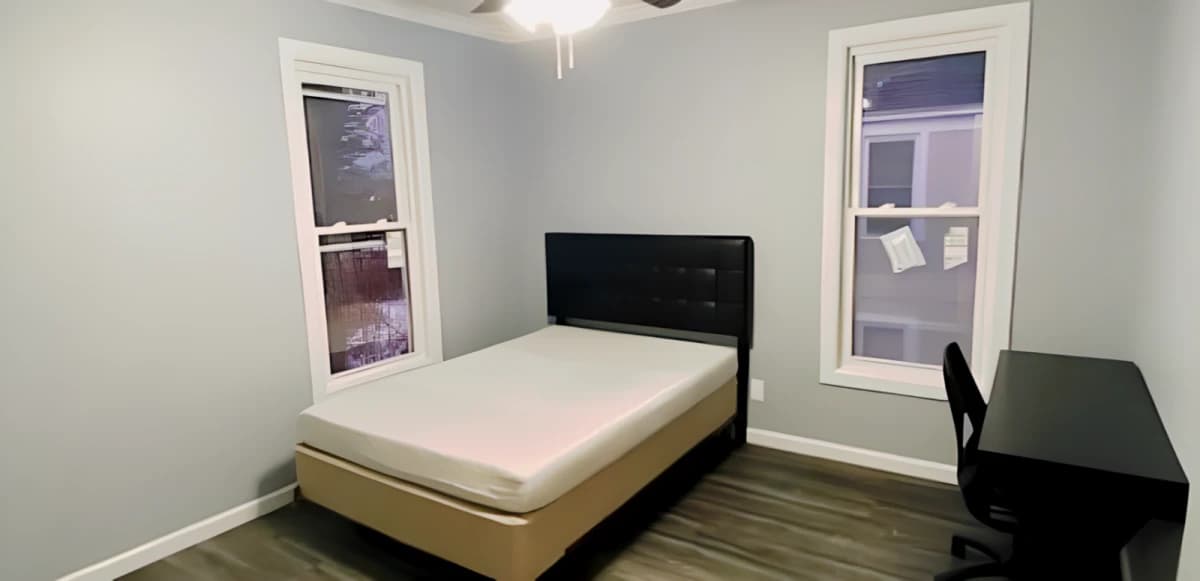 121 Lexington Ave image
