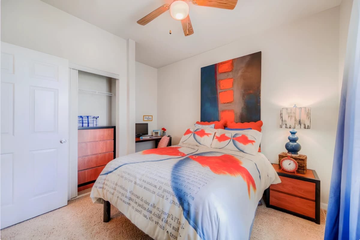 Gateway at College Station