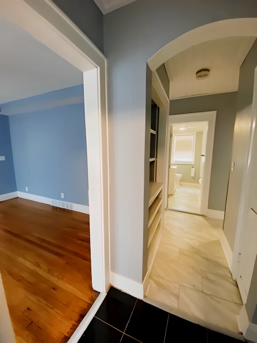 2413 E Genesee St image