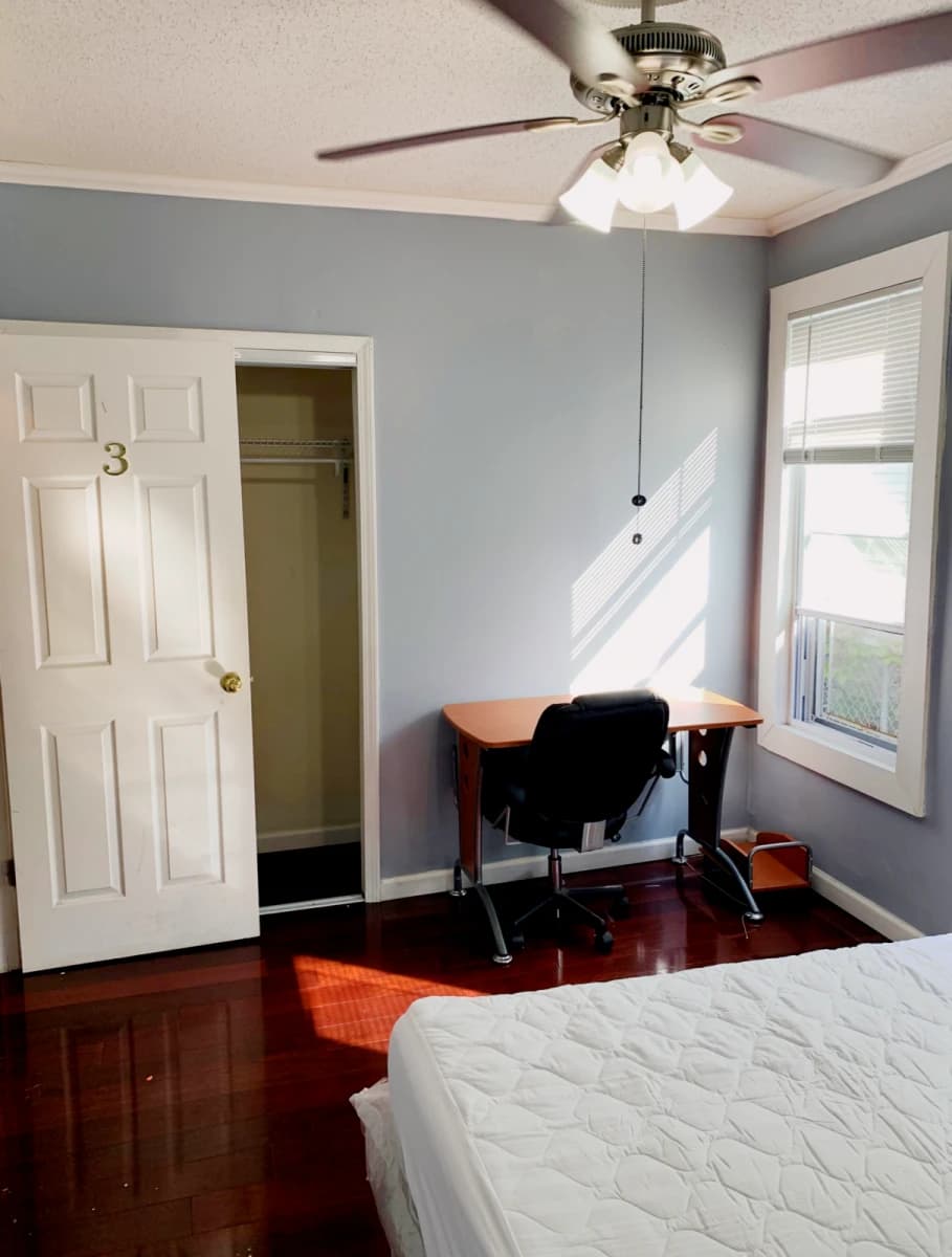 4 Bed 1.5 Bath Apt 1