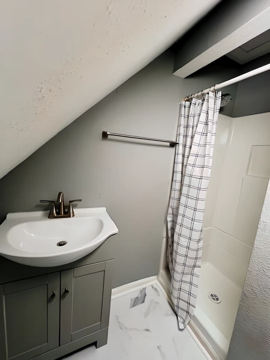 135 Lexington Ave image